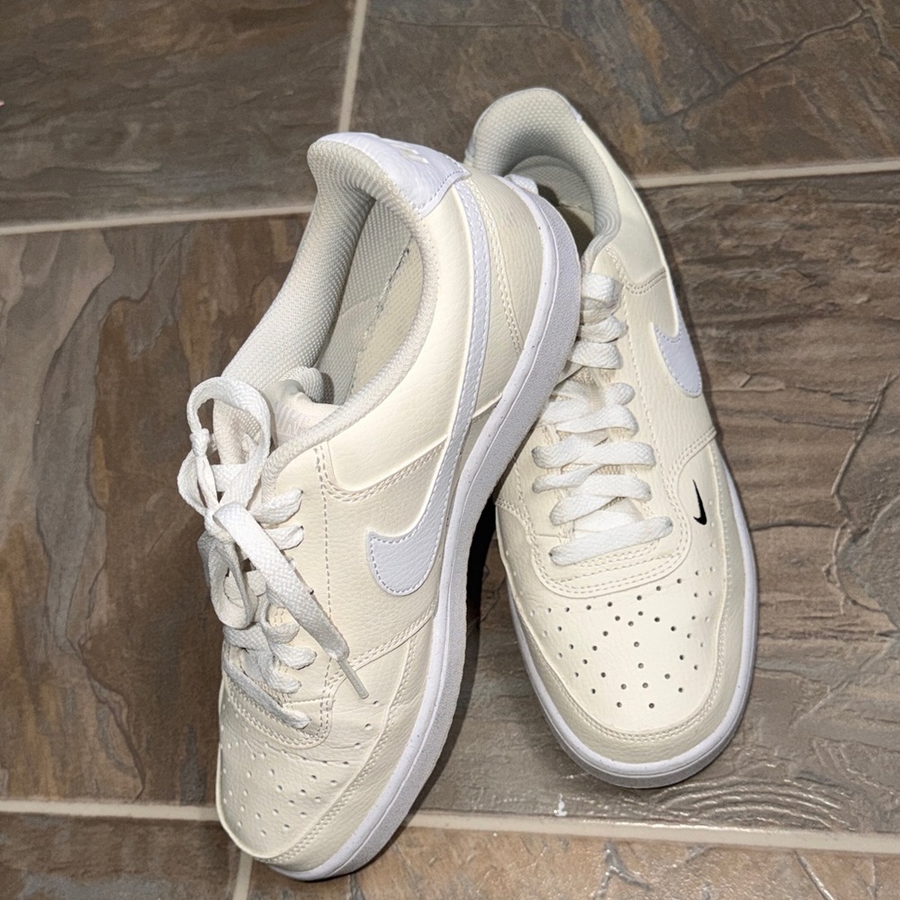 Nike Women's Court Vision Low Next Nature Sneakers - Picture 2 of 8